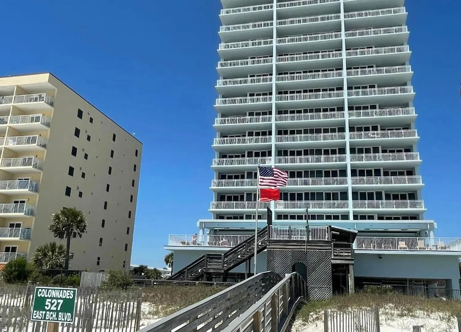 Holiday home Colonnades 402