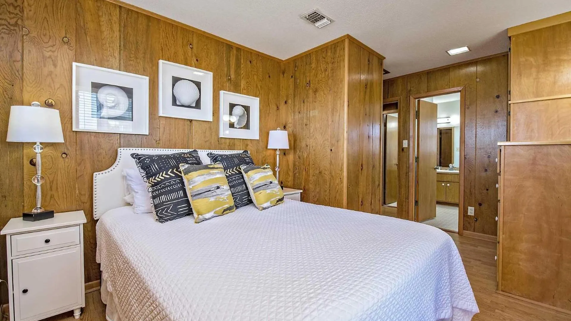 Holiday home Breezy *