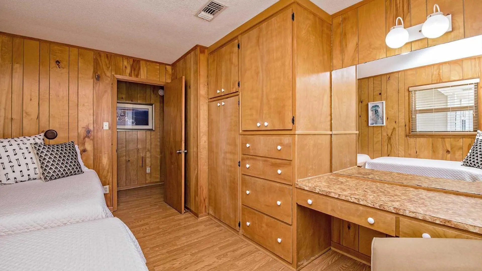 Holiday home Breezy *