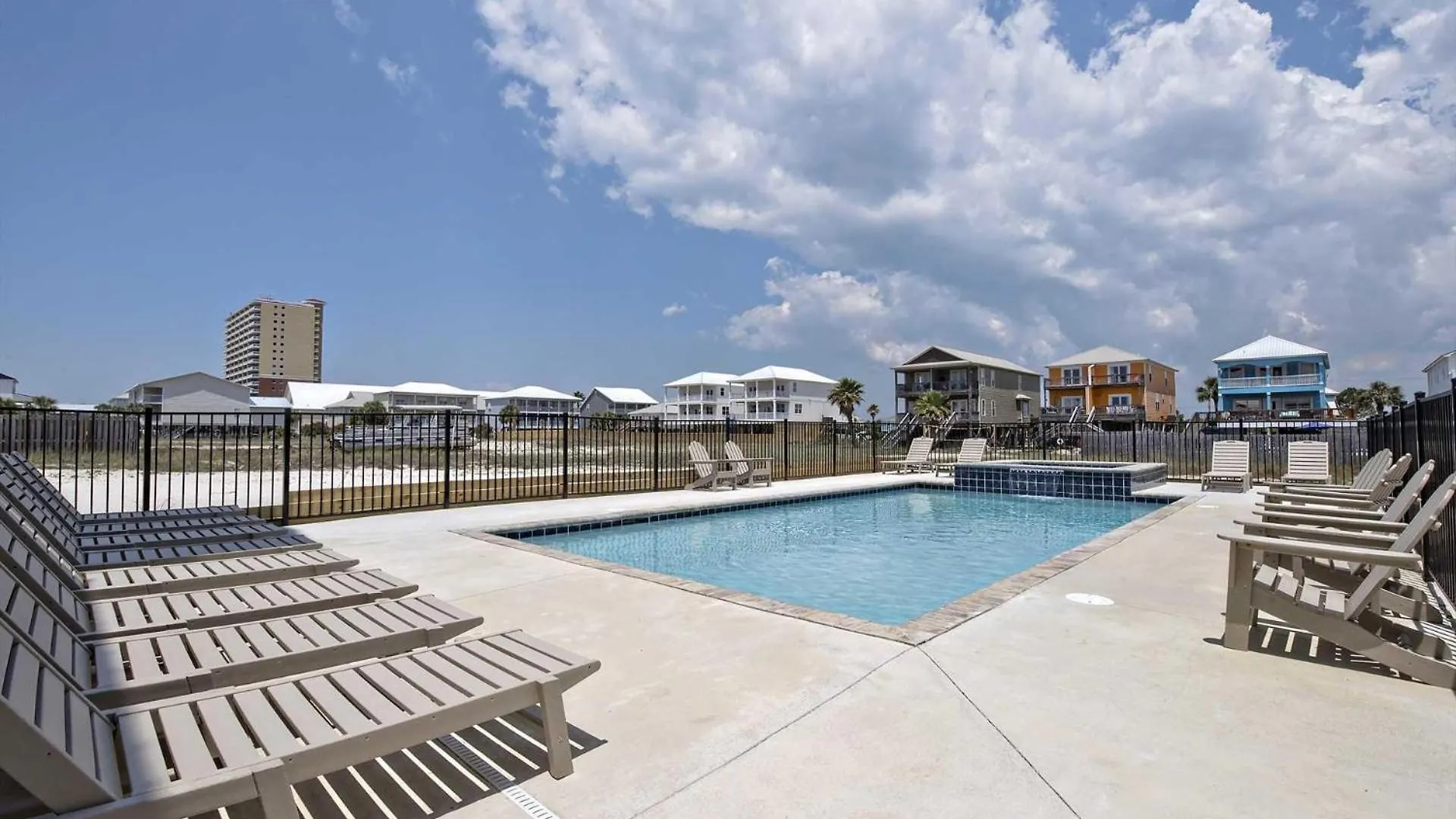 Zeke's Retreat 5 Bedroom Lockout * Gulf Shores