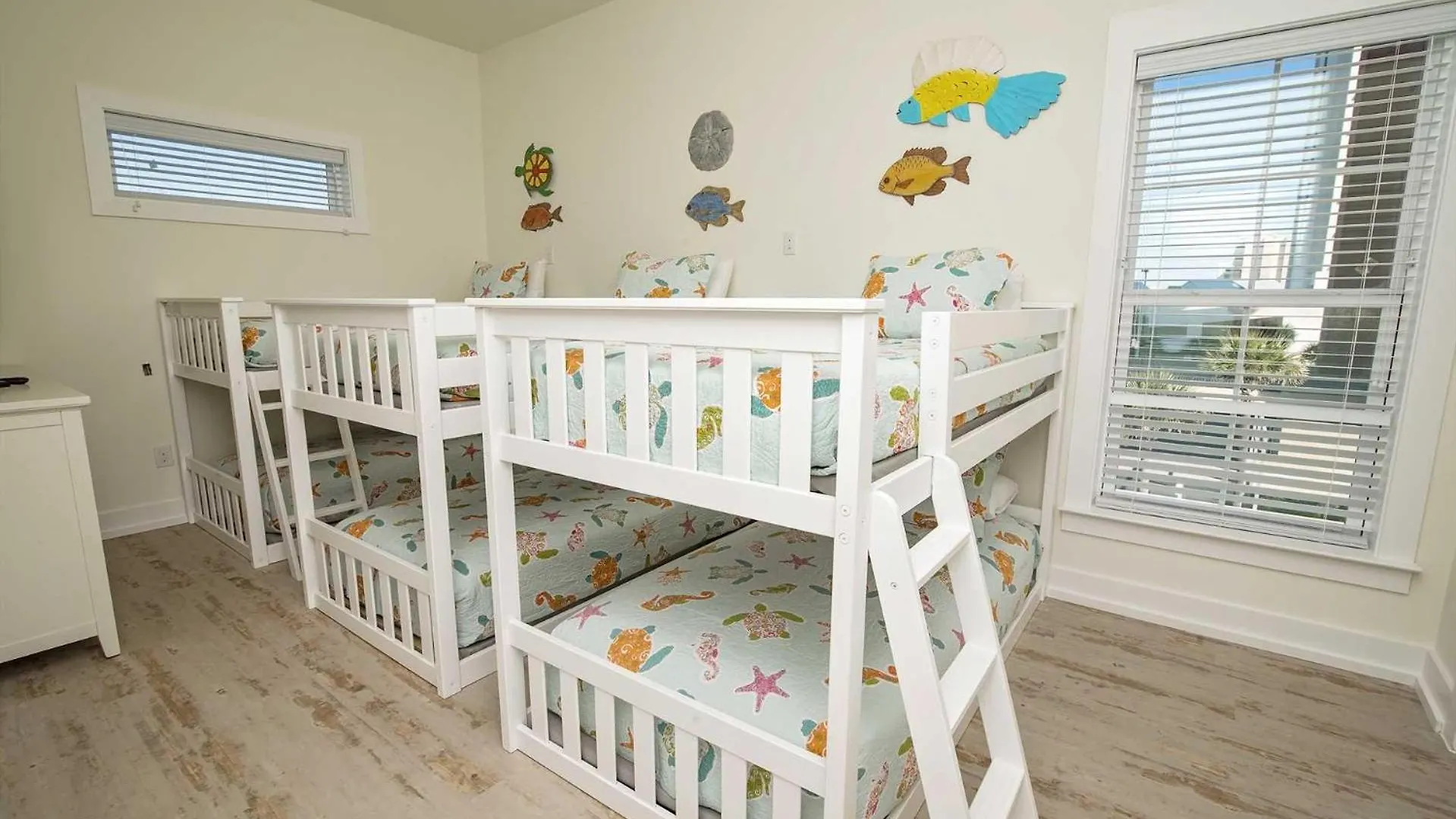 Breezyville Northeast Sun 12br