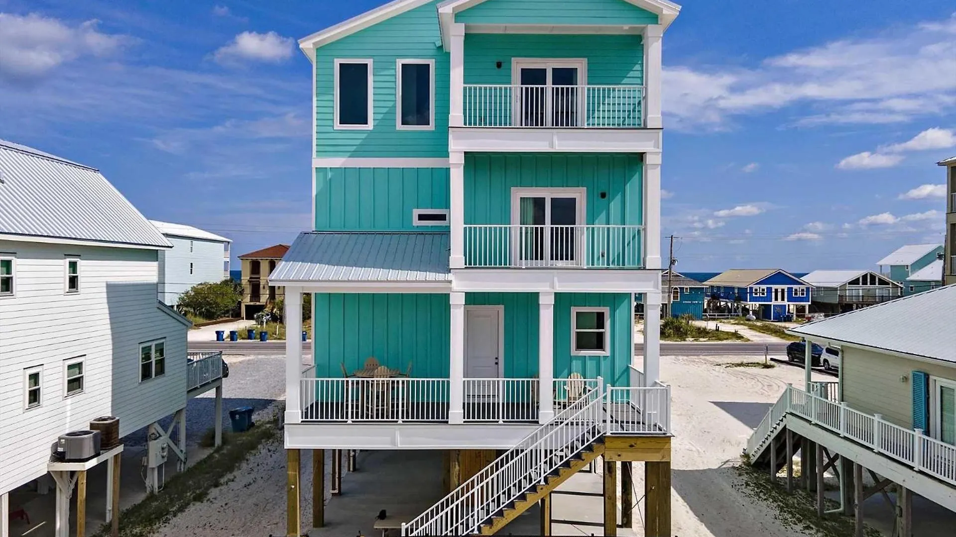 Absolutely Beachy 5 Bedroom Lockout * Gulf Shores