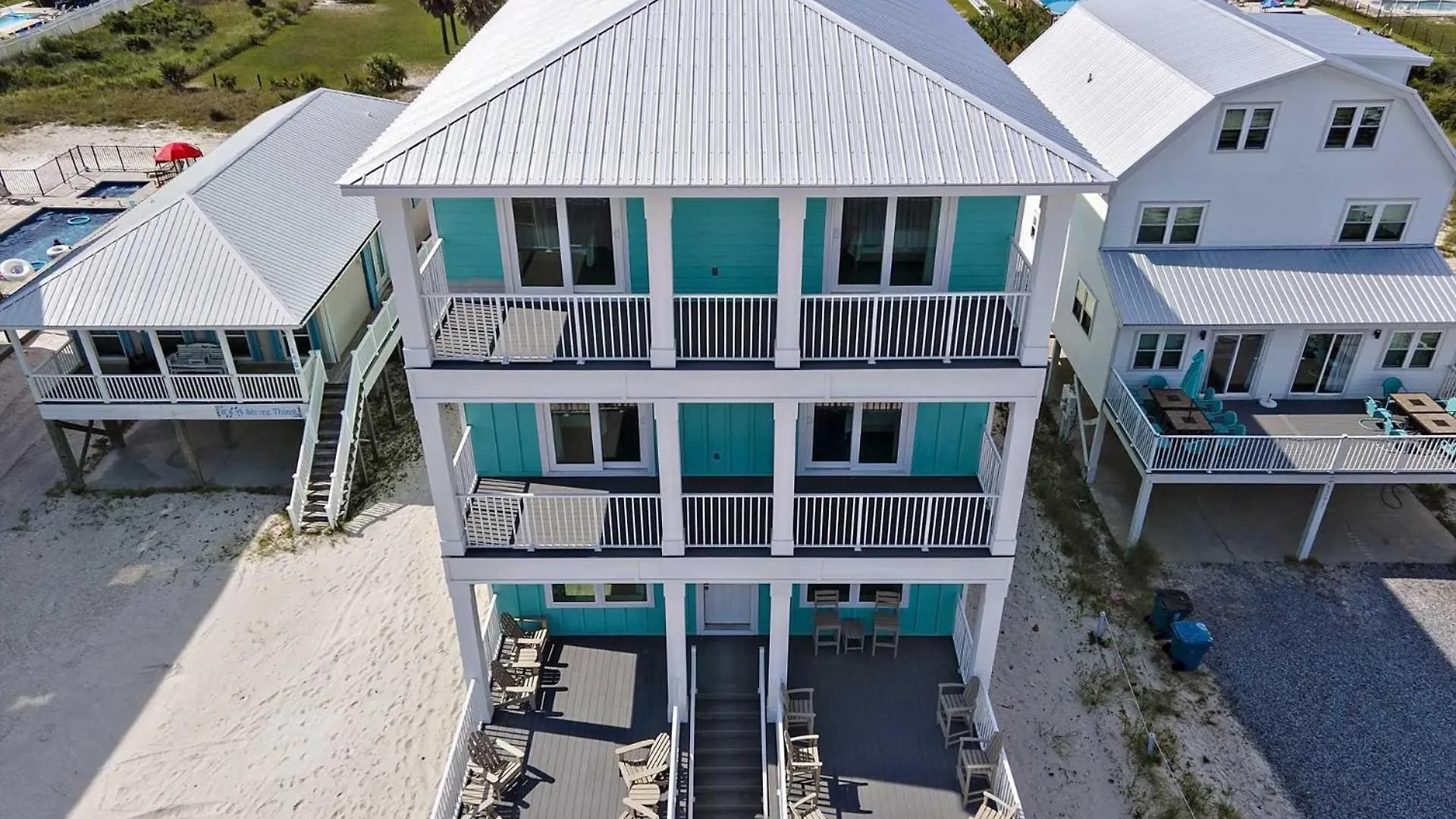 Absolutely Beachy 5 Bedroom Lockout * Gulf Shores