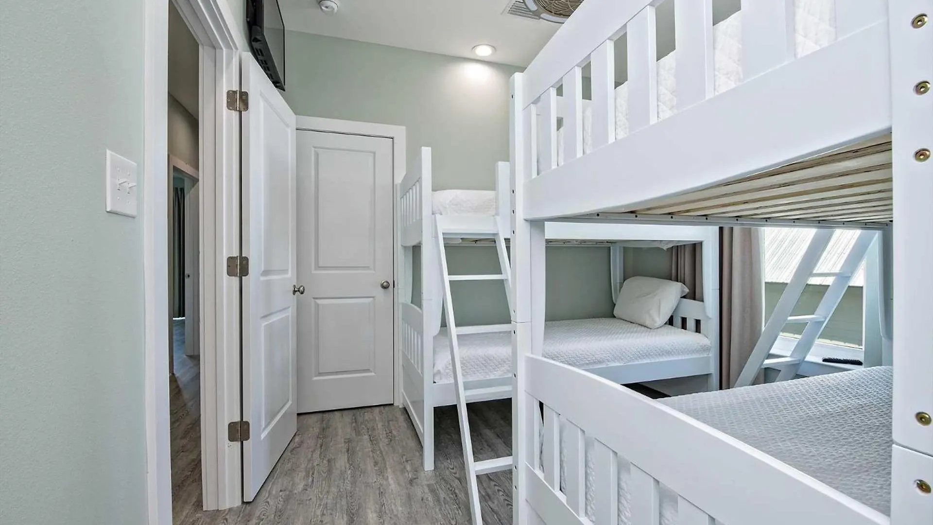 Holiday home Absolutely Beachy 5 Bedroom Lockout