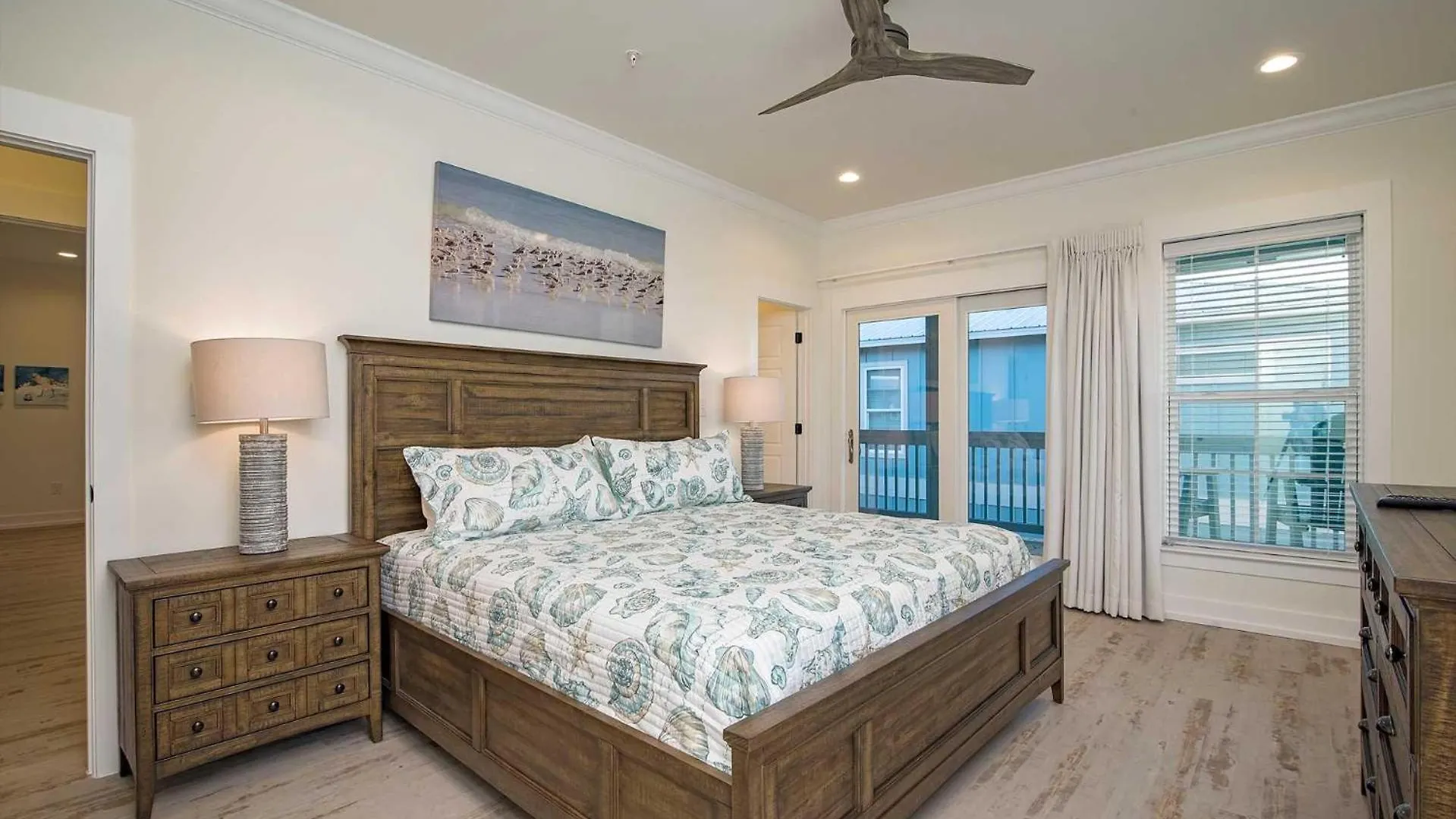 Breezyville Northwest Sky 12br