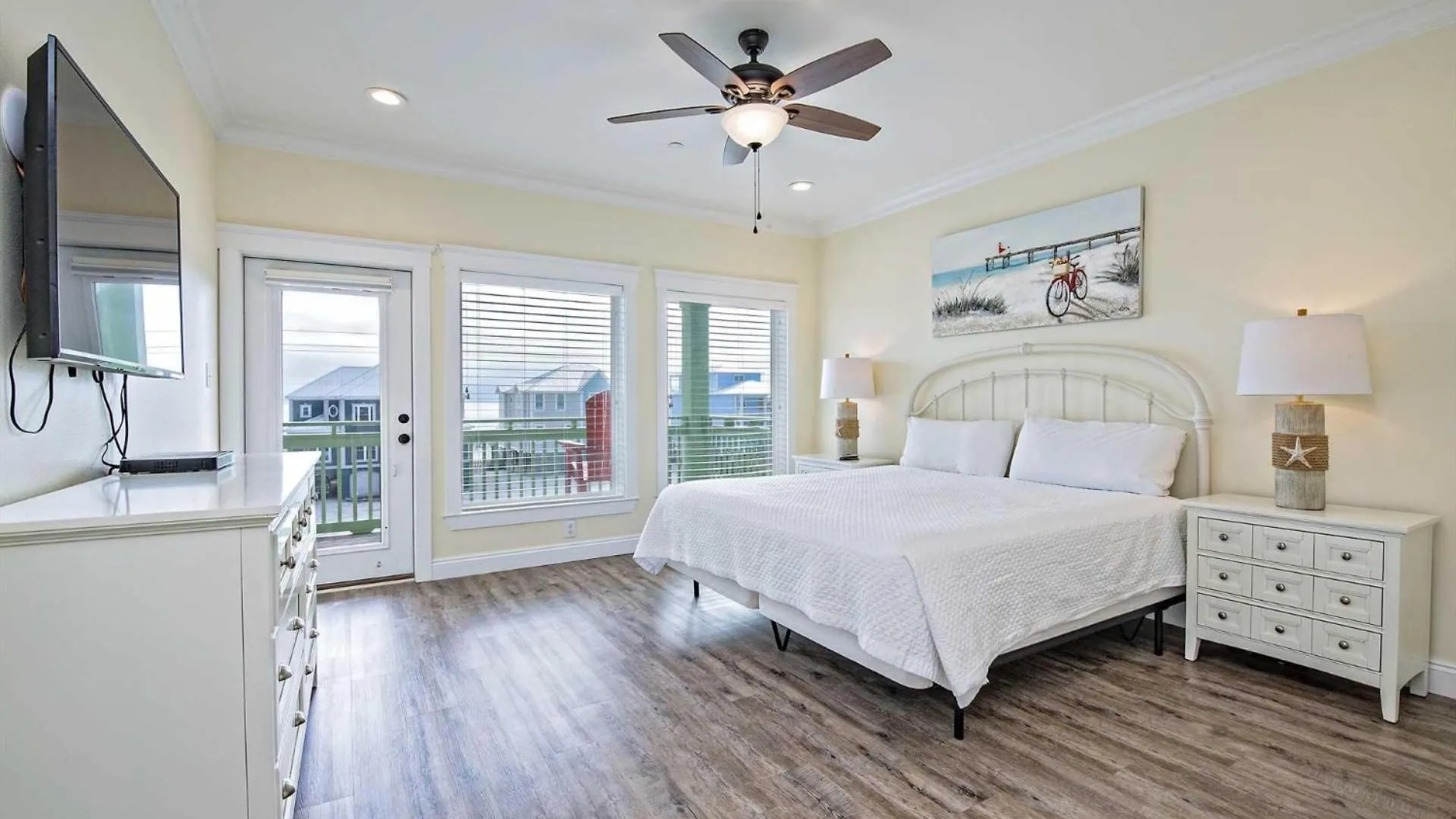 N Breezy 12 Bedroom Holiday home *