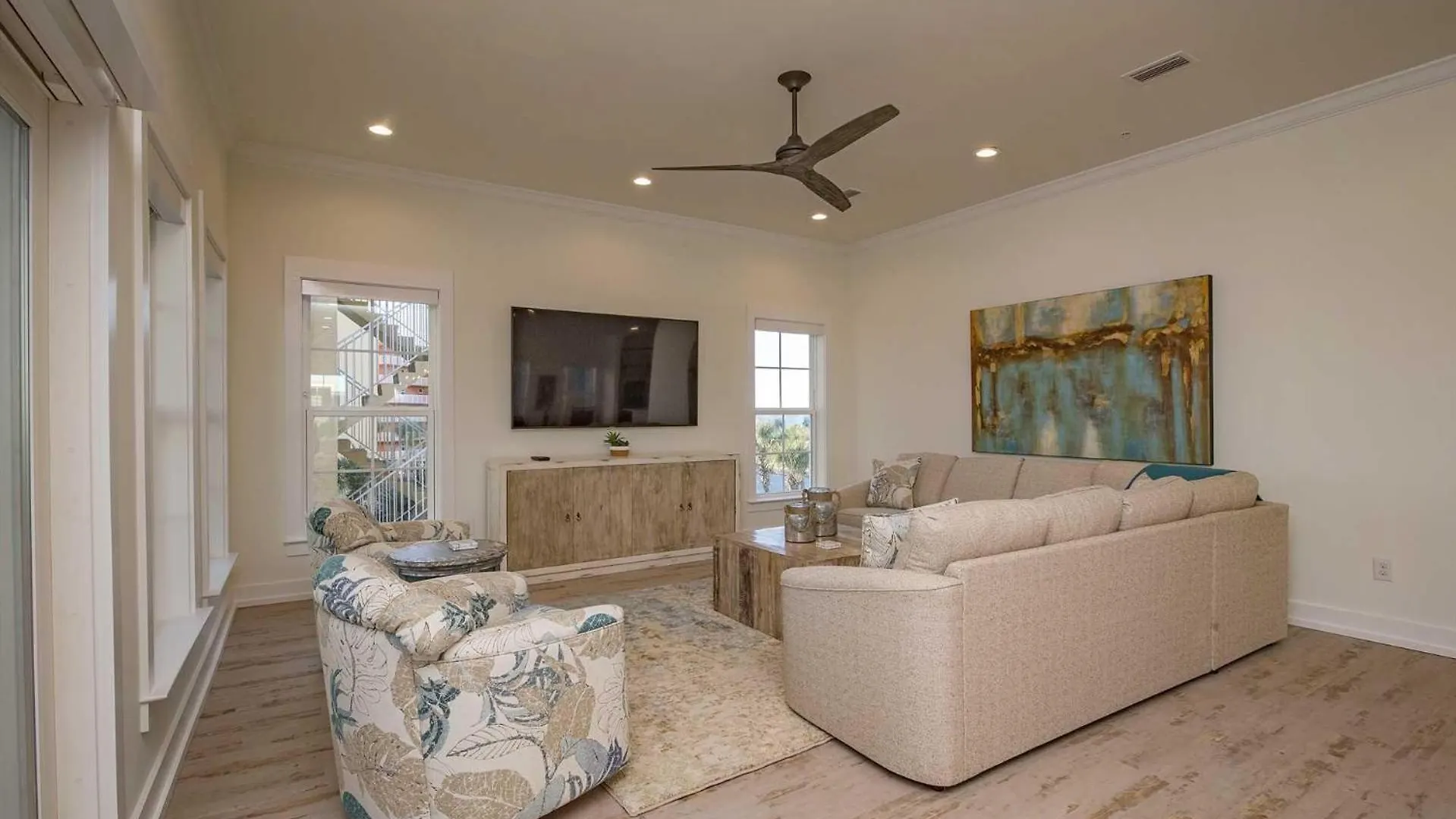 Breezyville Northwest Sky 12br *