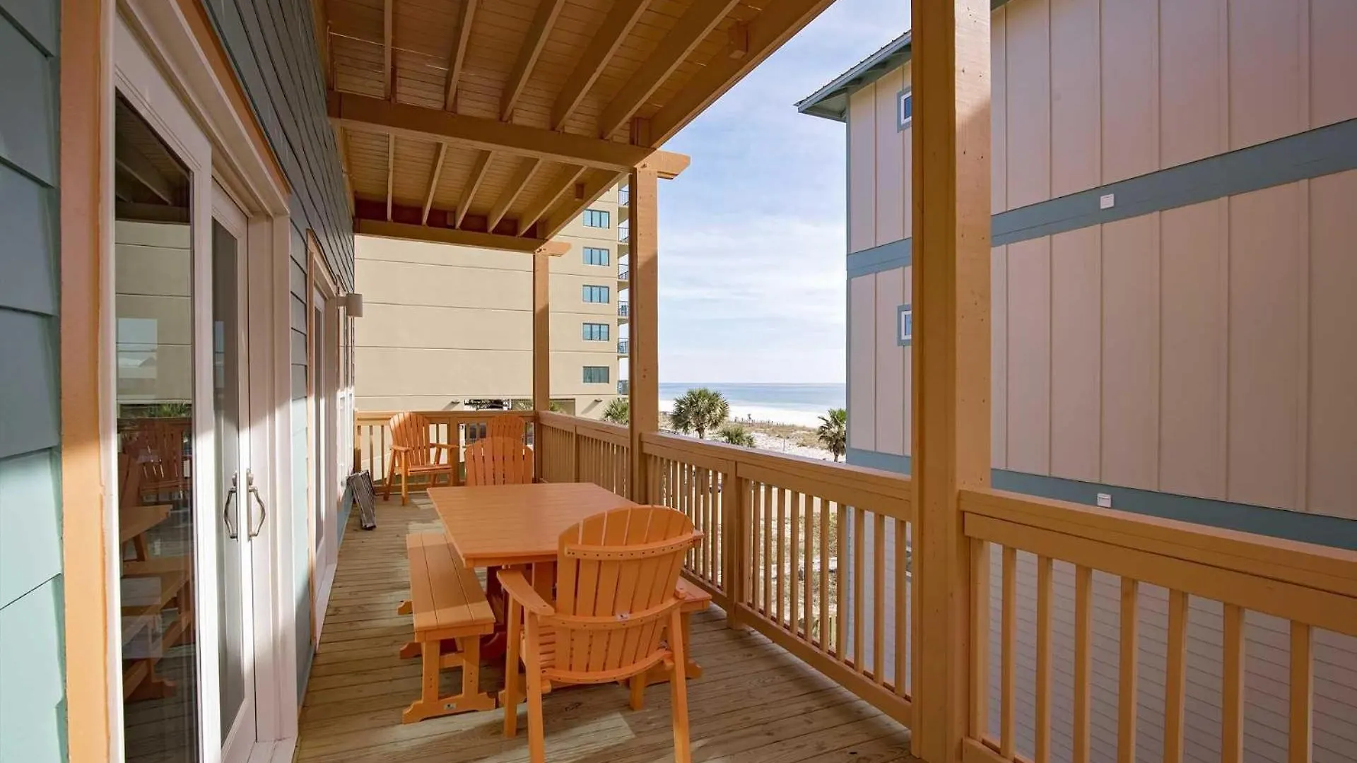 Breezyville Northeast Sun 12br Holiday home