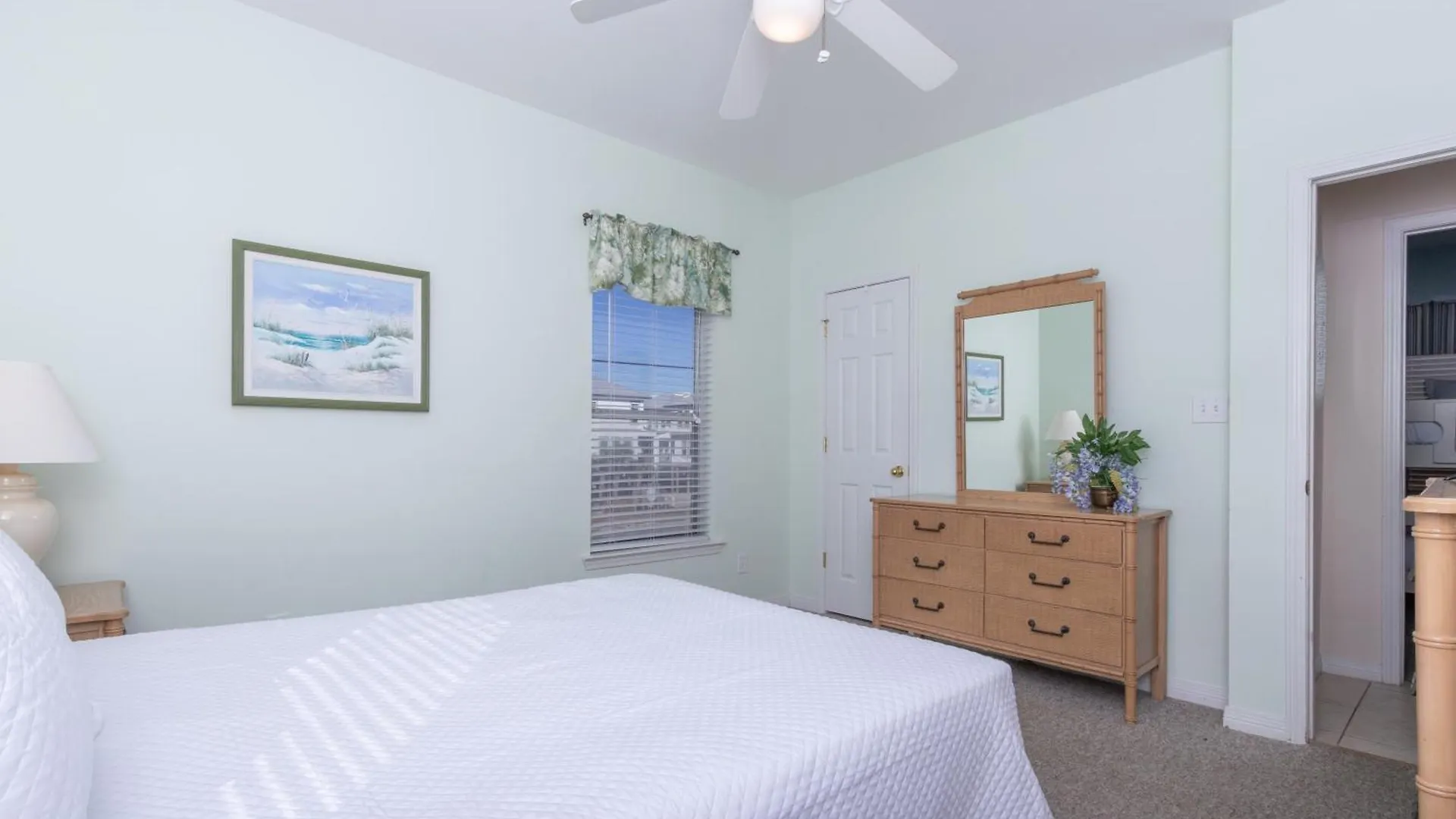 Apartment Far Reach Ii By Collection
