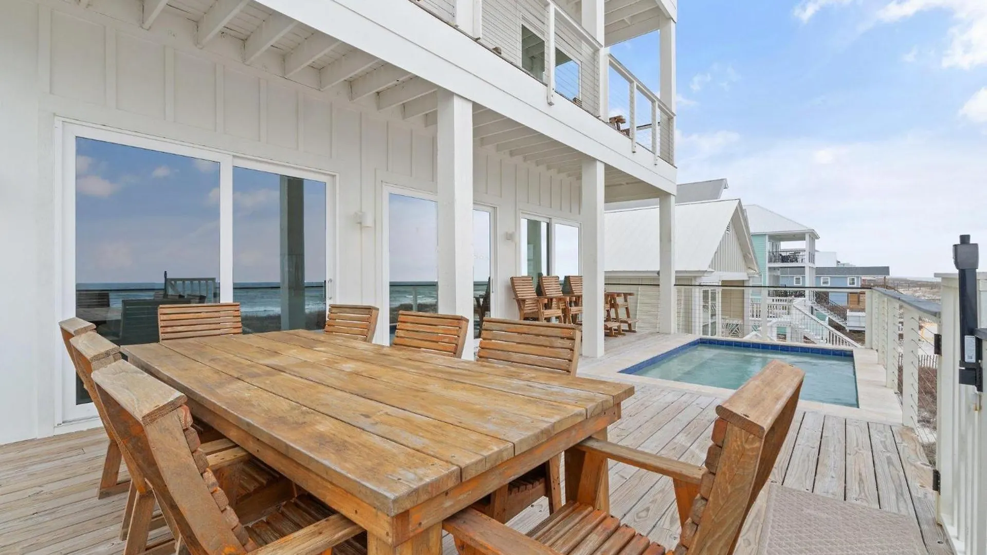 Shipfaced House * Gulf Shores