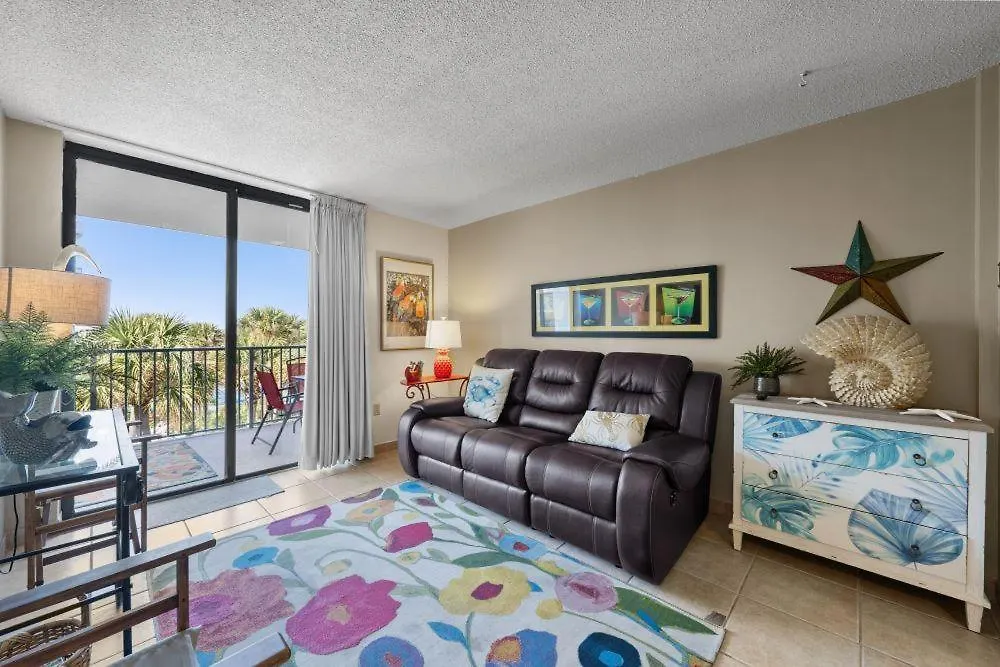 Surf & Racquet 304c Holiday home