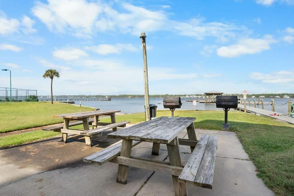 Surf & Racquet 515a * Gulf Shores