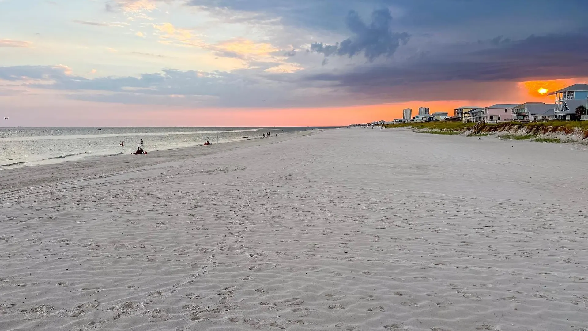 Seahorse 422 By Albvr - You'll Great That's Just Steps From The Beach! Holiday home Gulf Shores