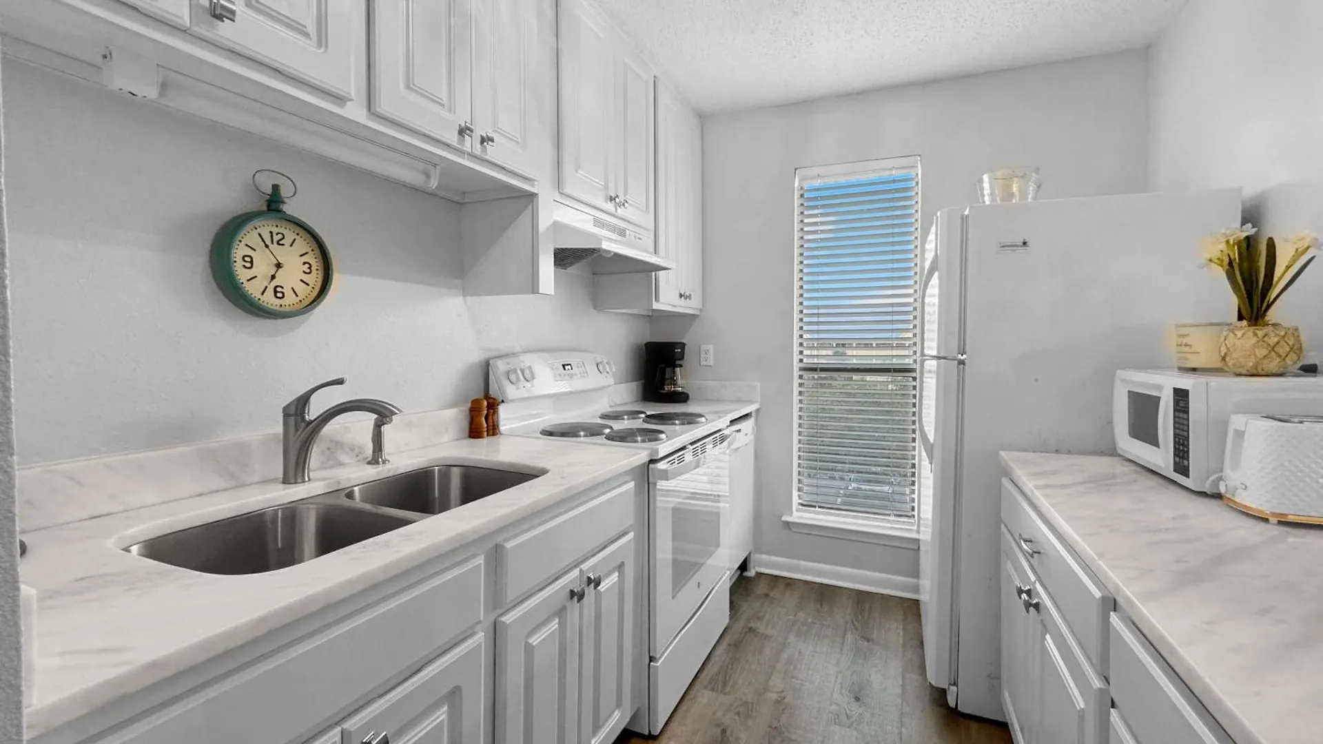 Seahorse 422 By Albvr - You'll Great That's Just Steps From The Beach! Gulf Shores