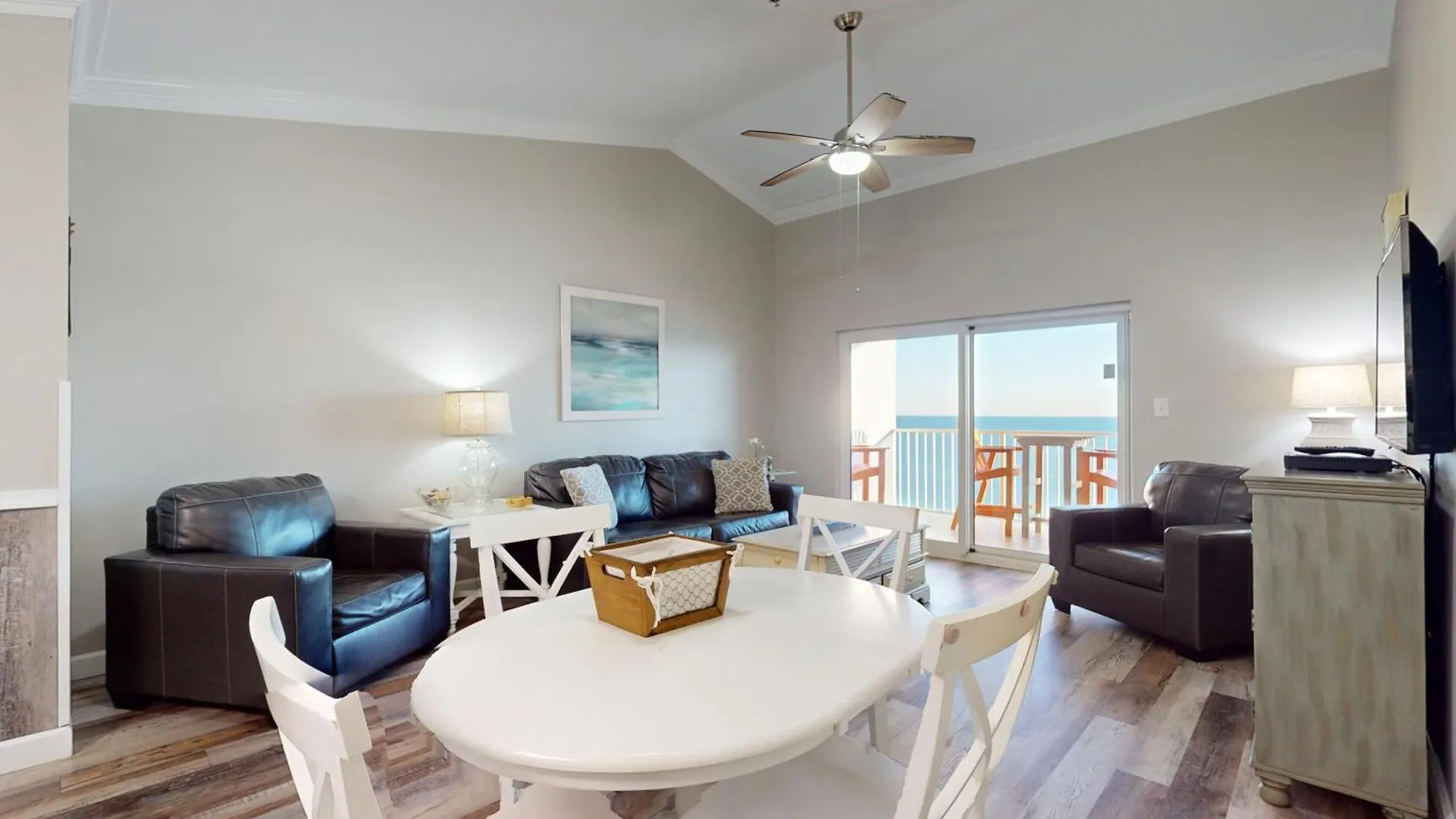 Tropic Isle Apartment *