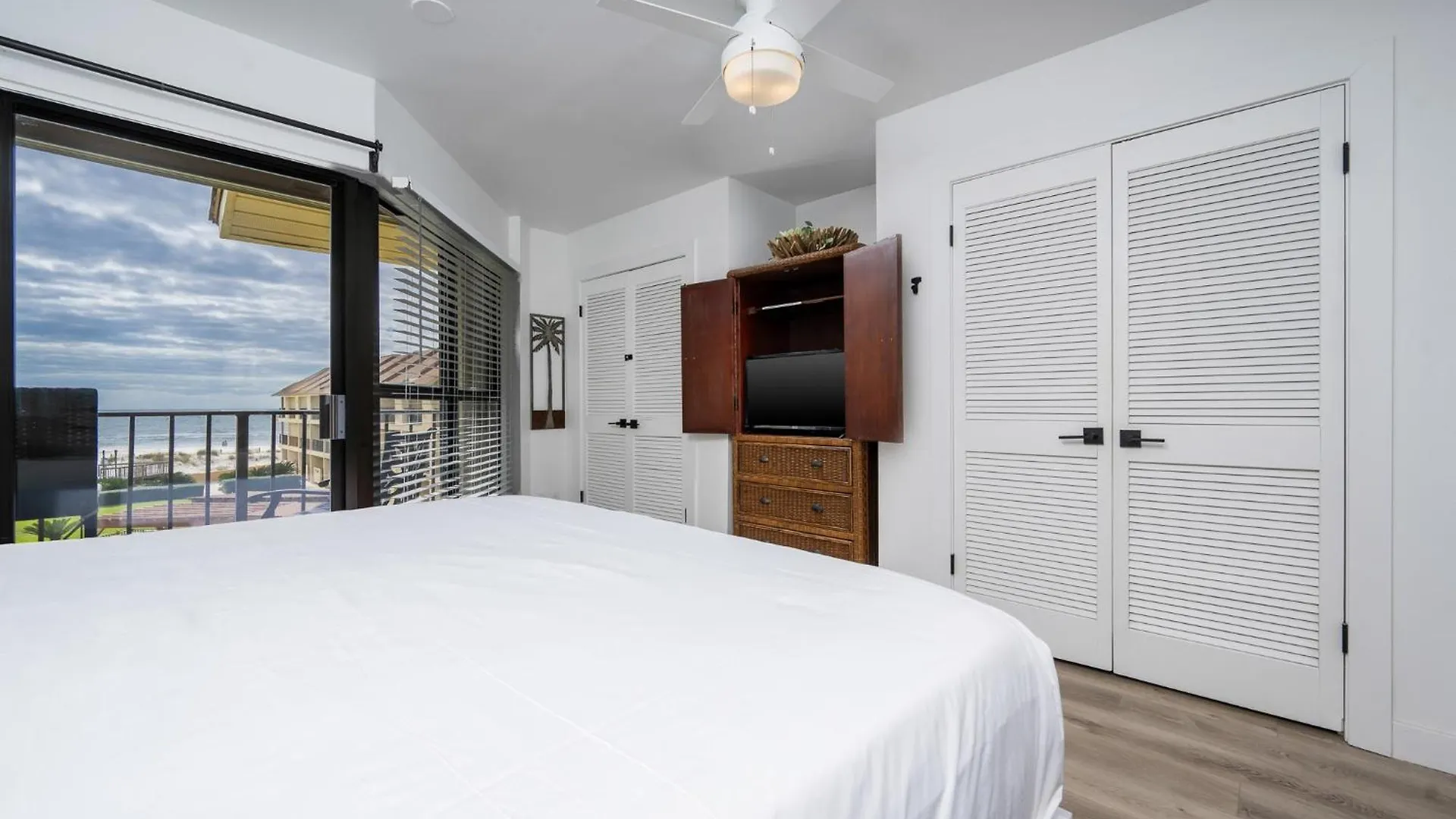 Gulf Side Townhomes 20 Apartment