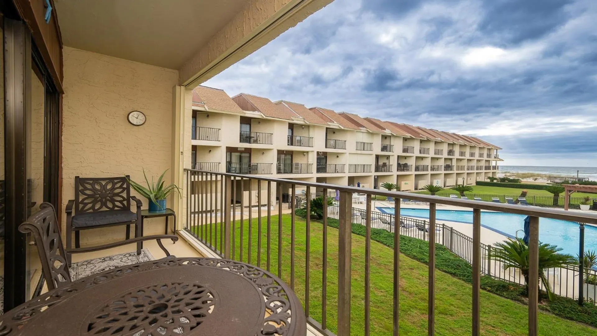 Gulf Side Townhomes 20 Apartment