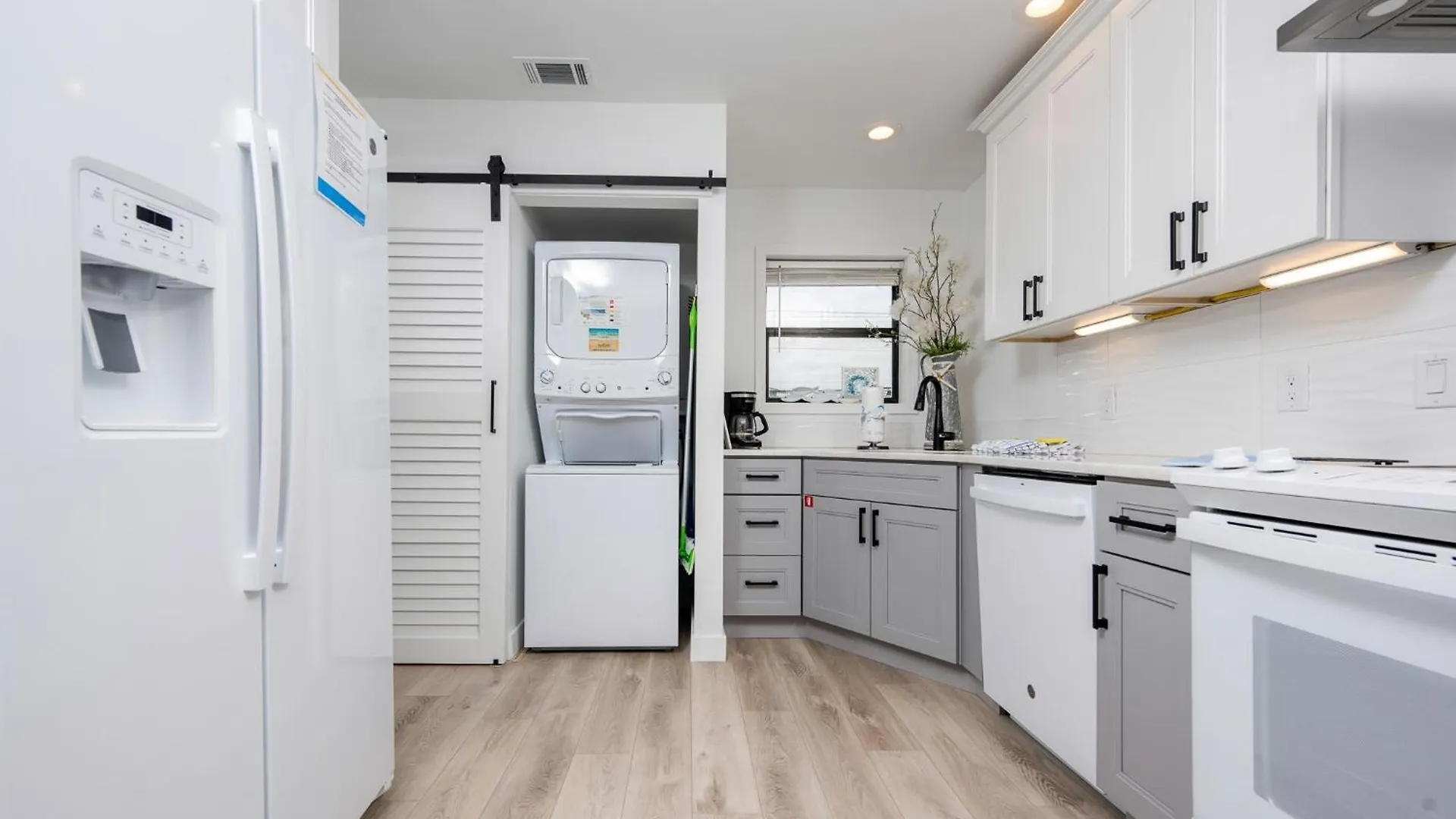 Gulf Side Townhomes 20 *