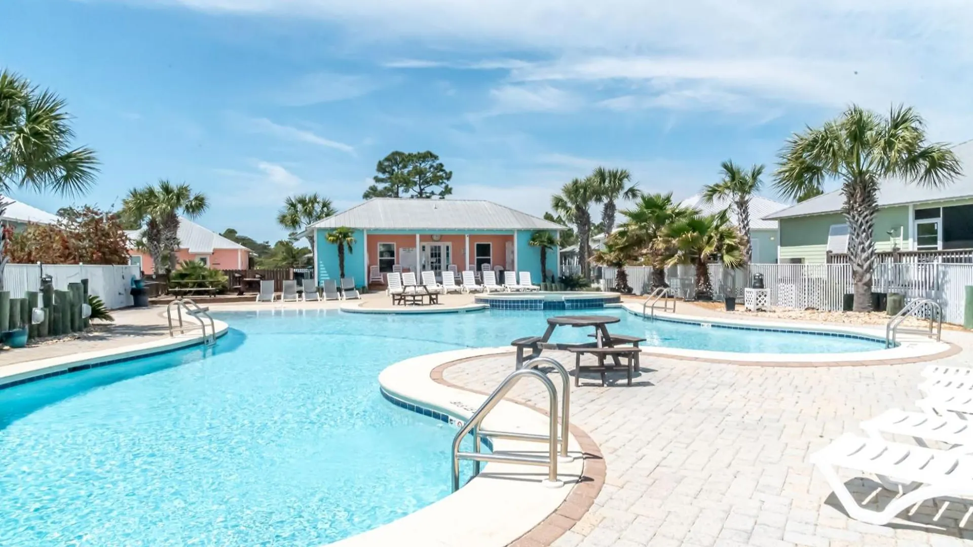 Sunnydaze Pools Ask For Special Holiday home