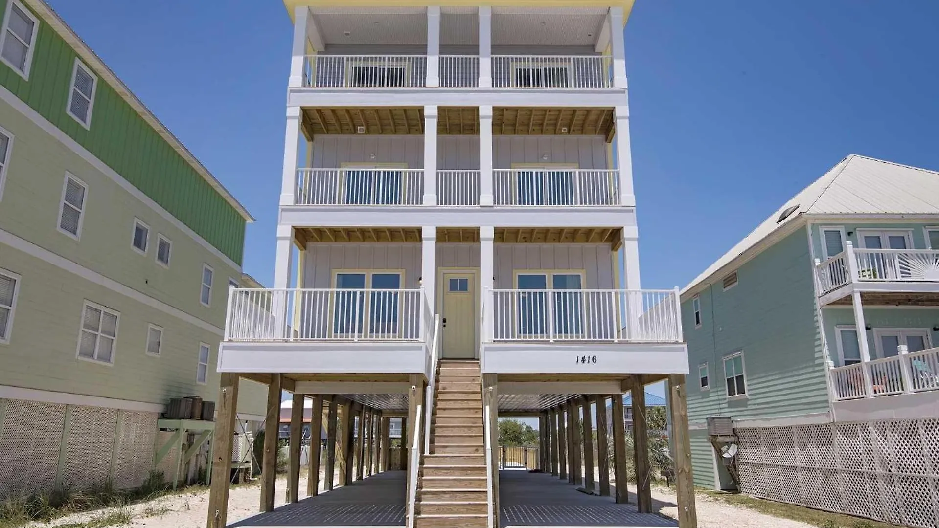 Zoe's Zen 5 Bedroom Lockout Holiday home *