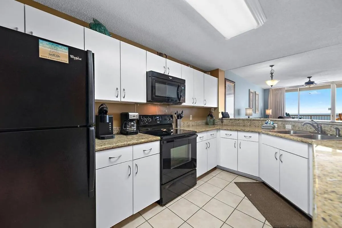Beachclub-c807-beachfront-condo