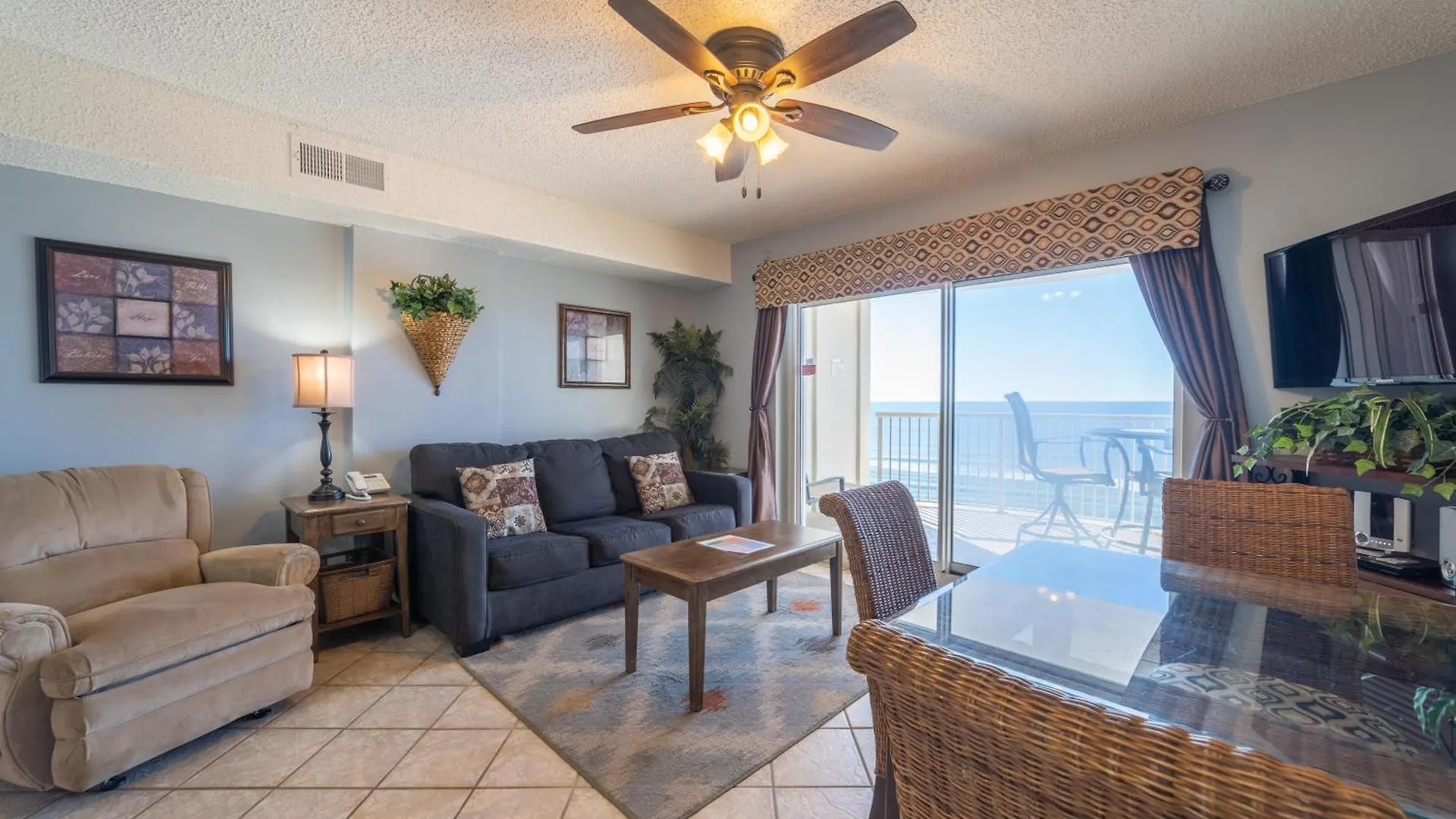 Royal Palms 1002 *