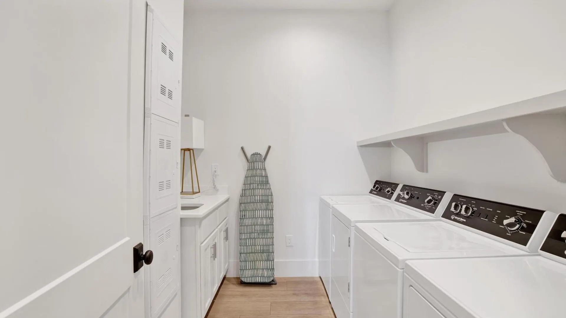 Seaside West 12 Bdrm, 11,5 Bath, Private Pools, Sleeps 36 Gulf Shores