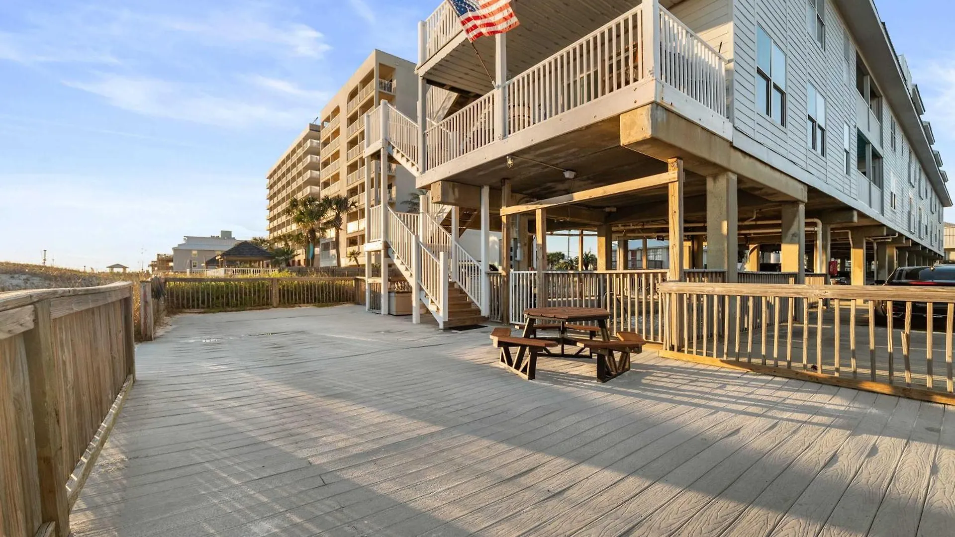 Holiday home Beachfront - 2 Bedrooms - Big Screen Tv