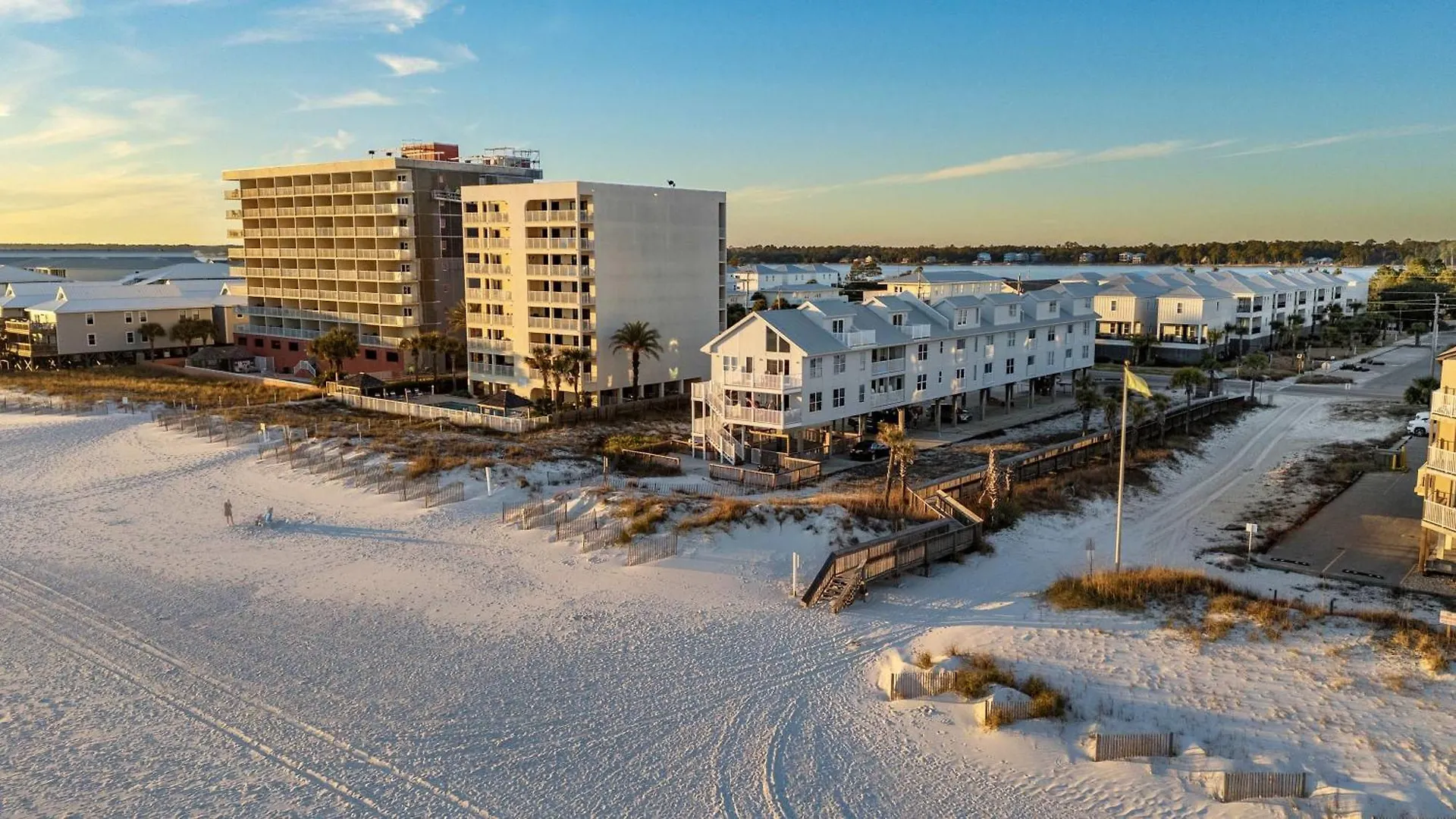 Beachfront - 2 Bedrooms - Big Screen Tv Gulf Shores