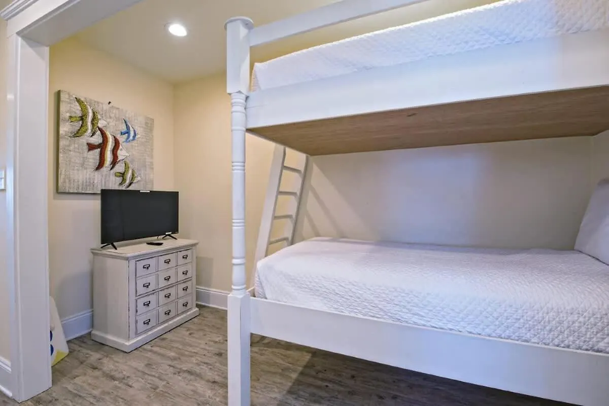 Beachfront 9bed Easybreezy East *