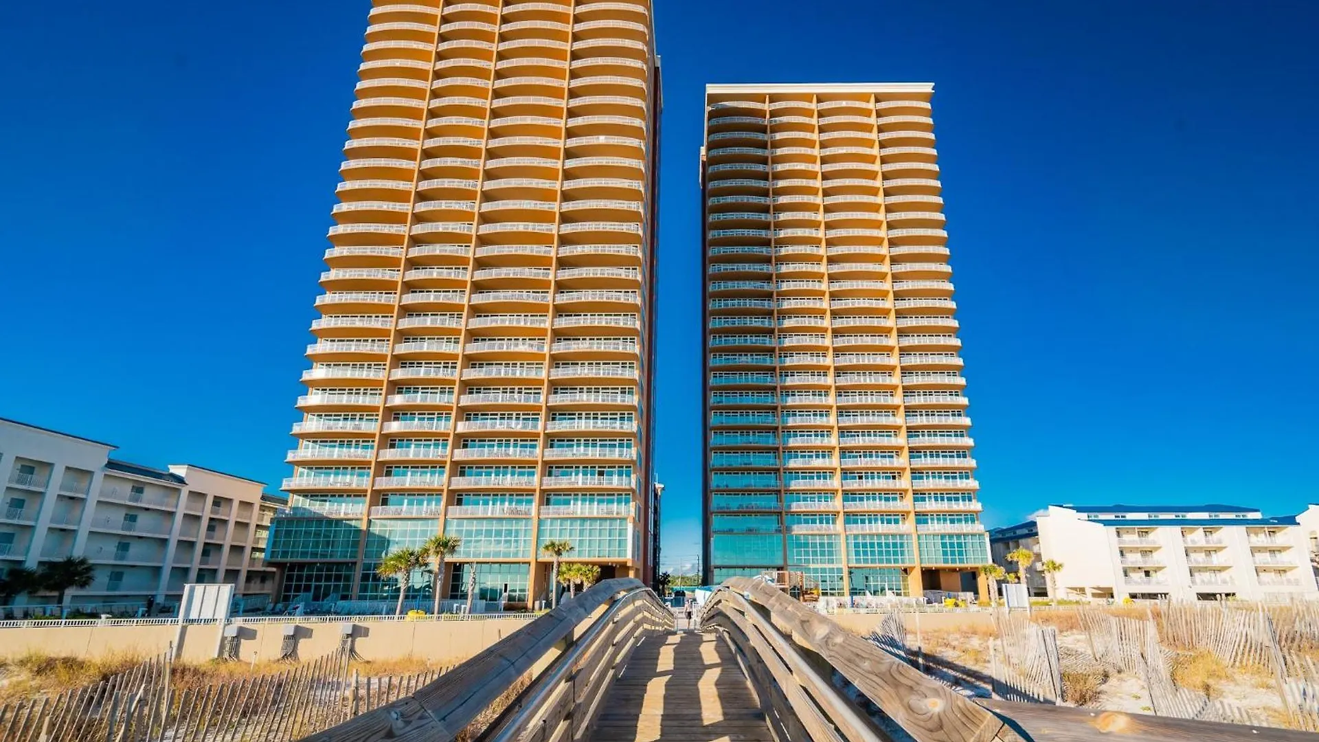 Phoenix Gulf Towers 1508 Apartment