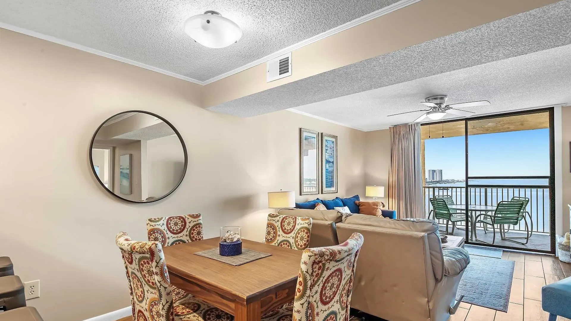Compass Point 503 Apartment *