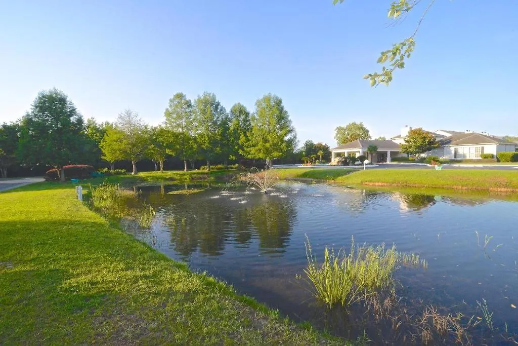 Updated, Ground Floor Unit W/ Pool & Gym, Sleeps 6