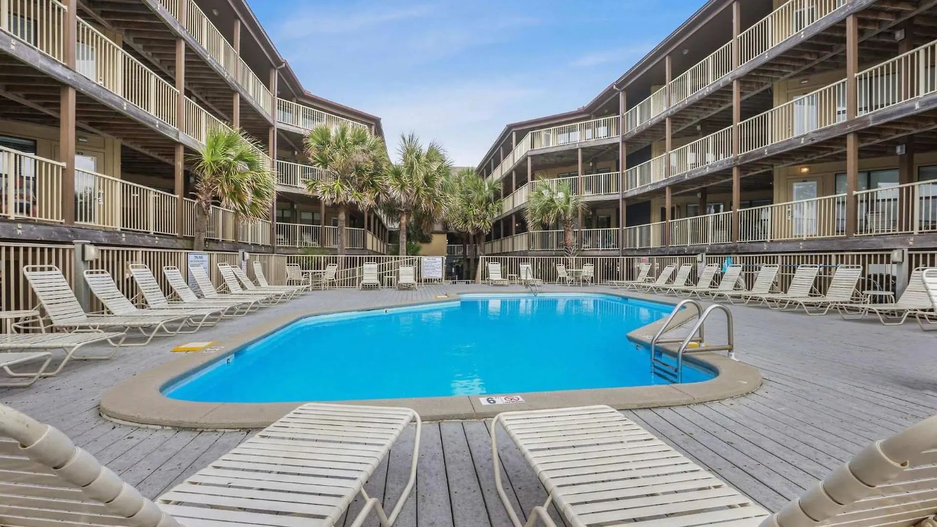 Sandpiper 1c- Stylish Gulf-side Affordable Holiday home Gulf Shores