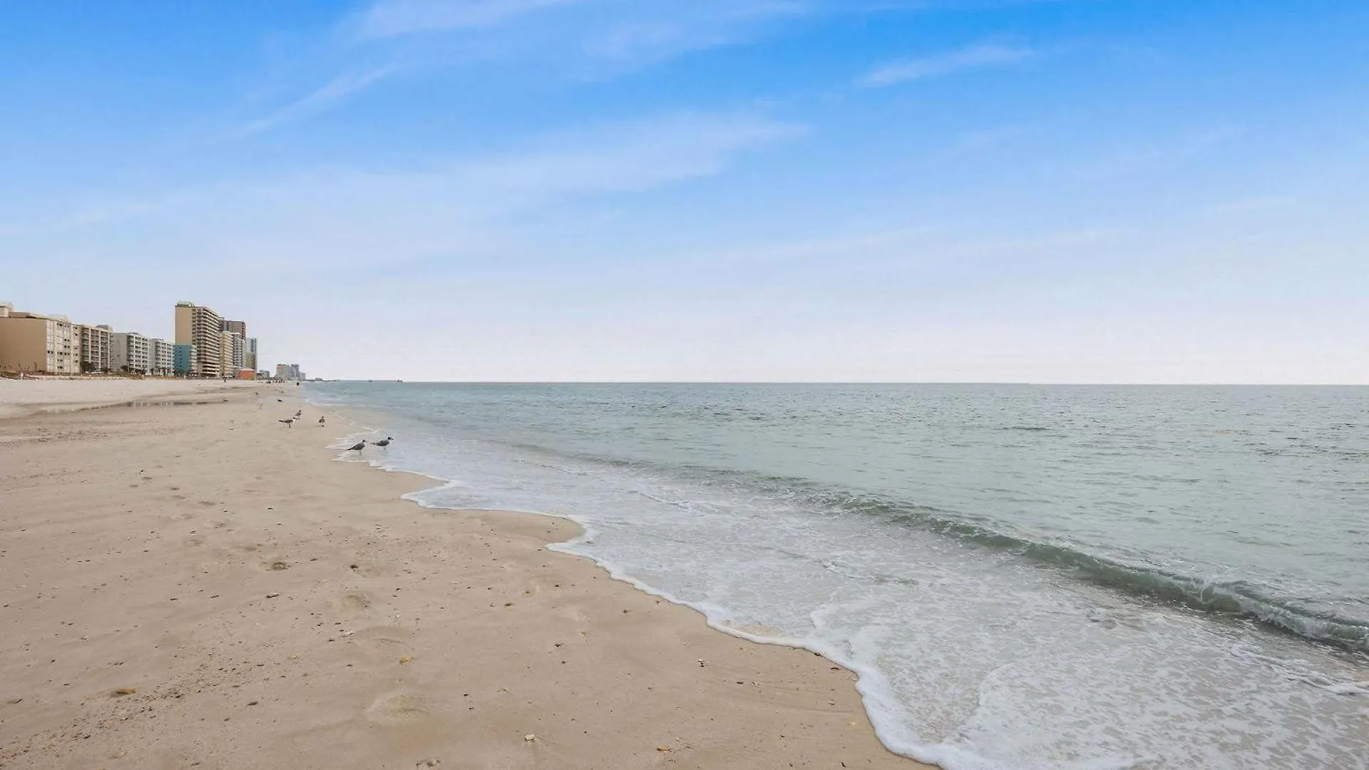 Sandpiper 1c- Stylish Gulf-side Affordable Holiday home Gulf Shores