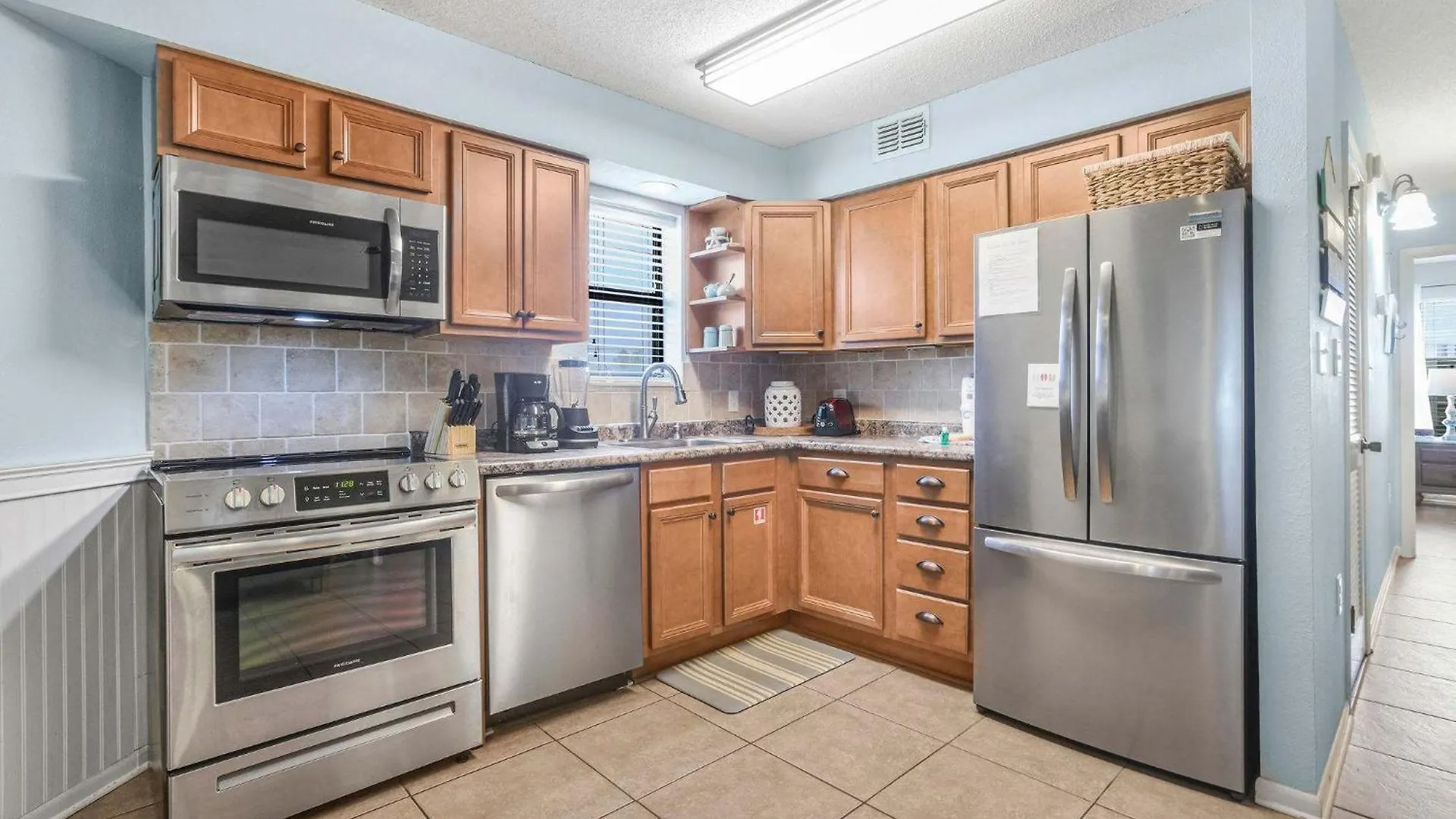 Sandpiper 1c- Stylish Gulf-side Affordable Holiday home