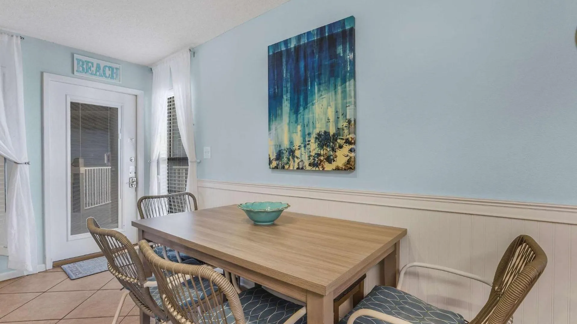 Sandpiper 1c- Stylish Gulf-side Affordable Holiday home Gulf Shores