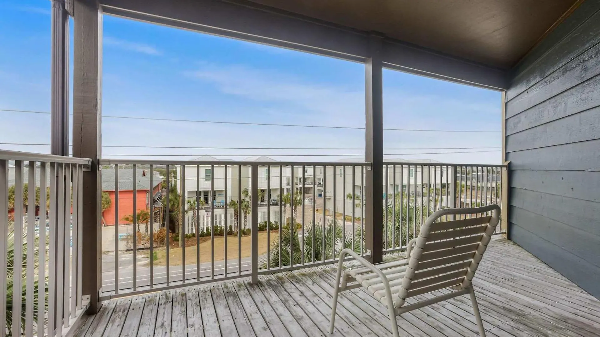 Sandpiper 1c- Stylish Gulf-side Affordable Gulf Shores