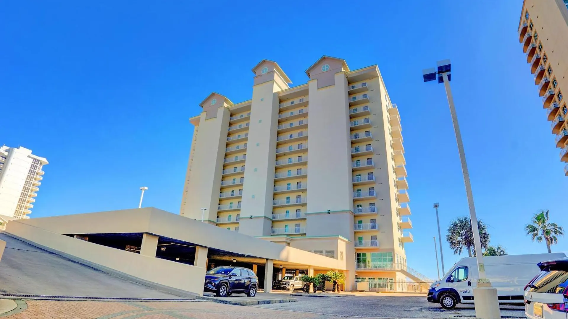 Crystal Shores 402 Holiday home