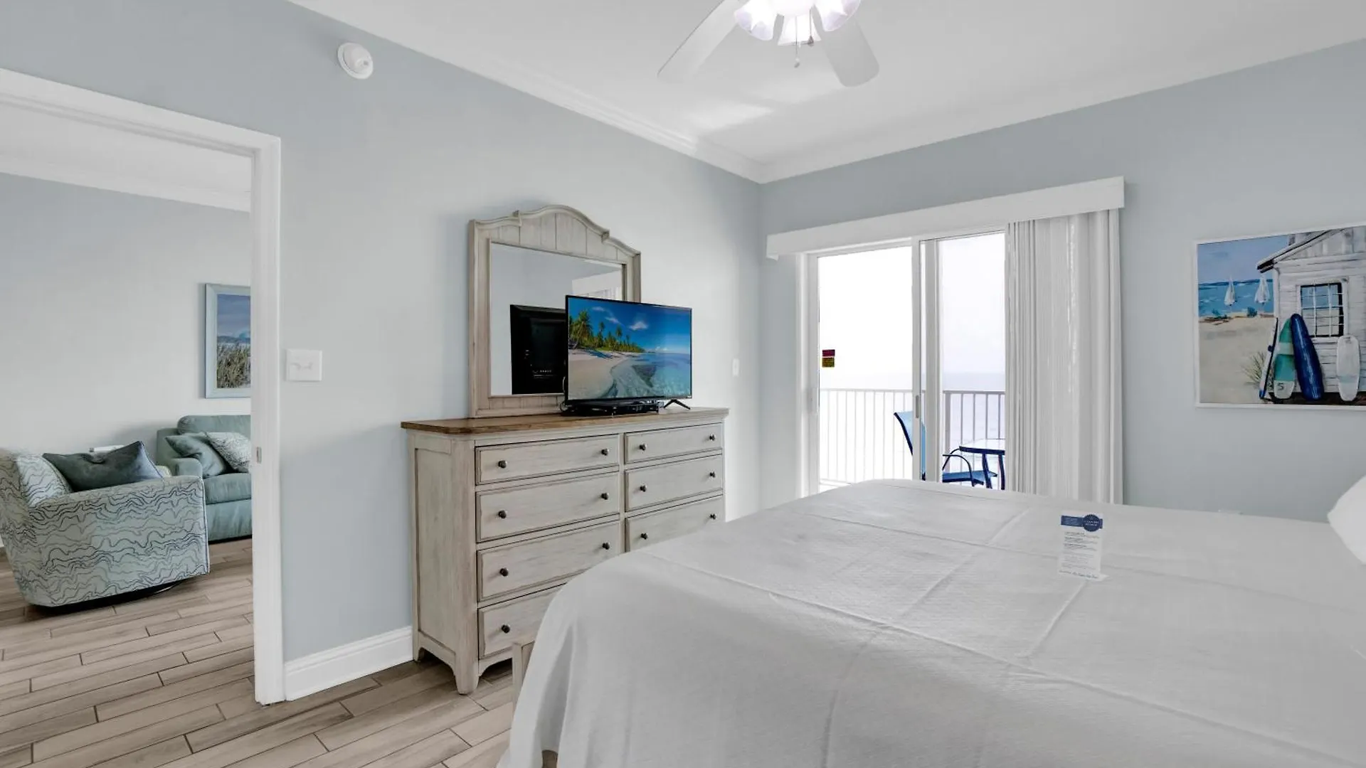 Crystal Shores 402