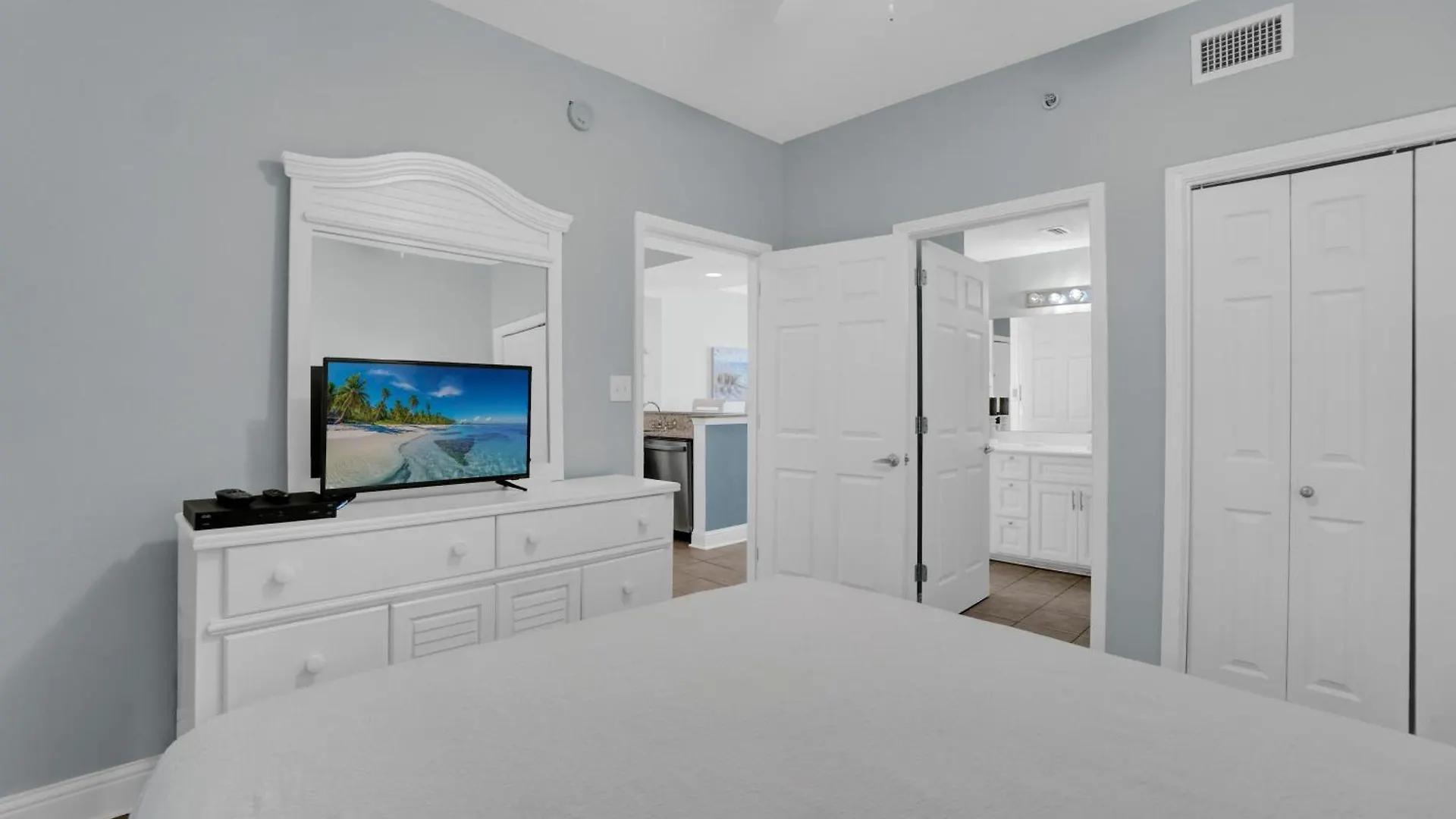 Crystal Shores 402 Holiday home *