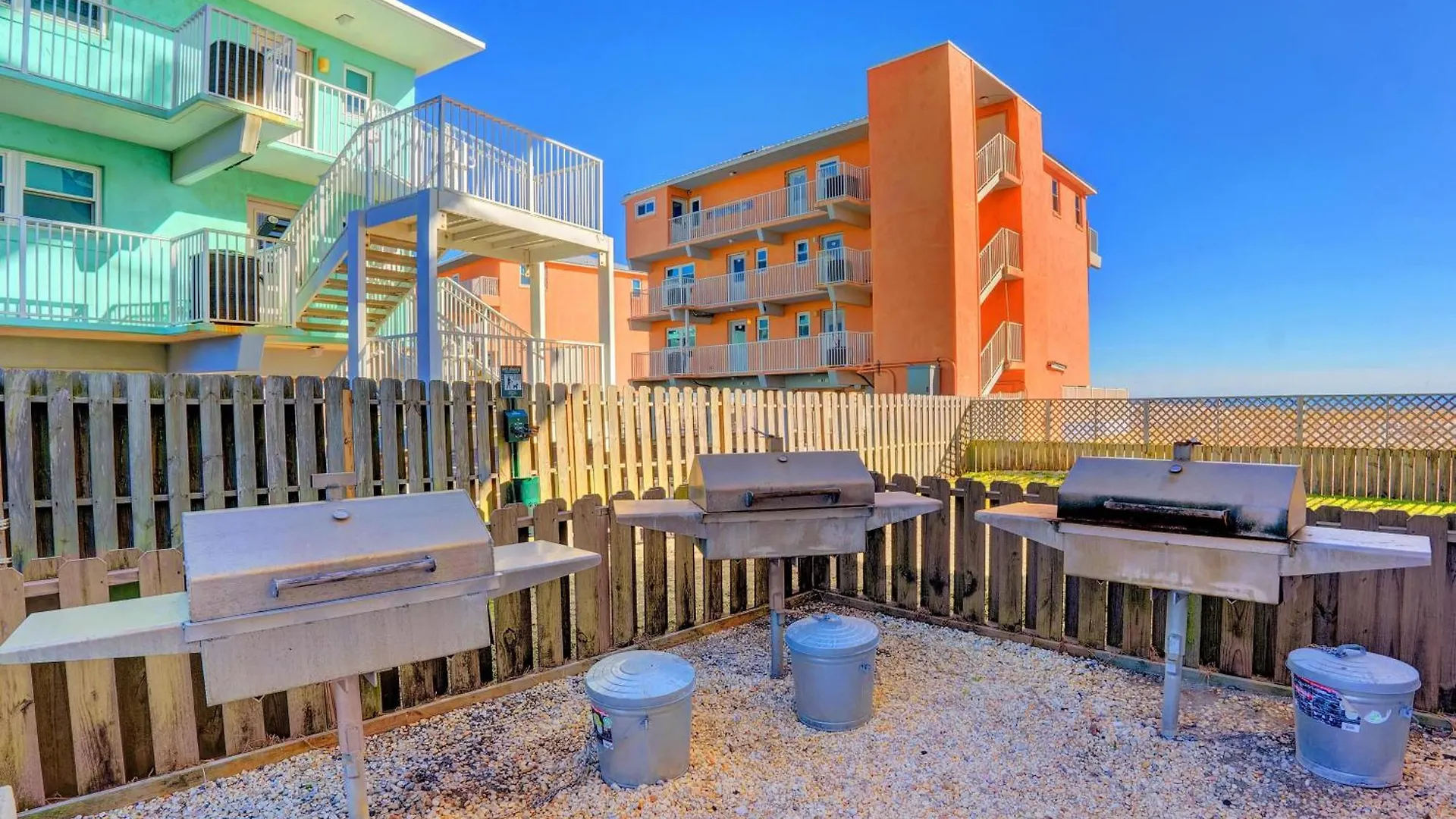 Crystal Shores 402