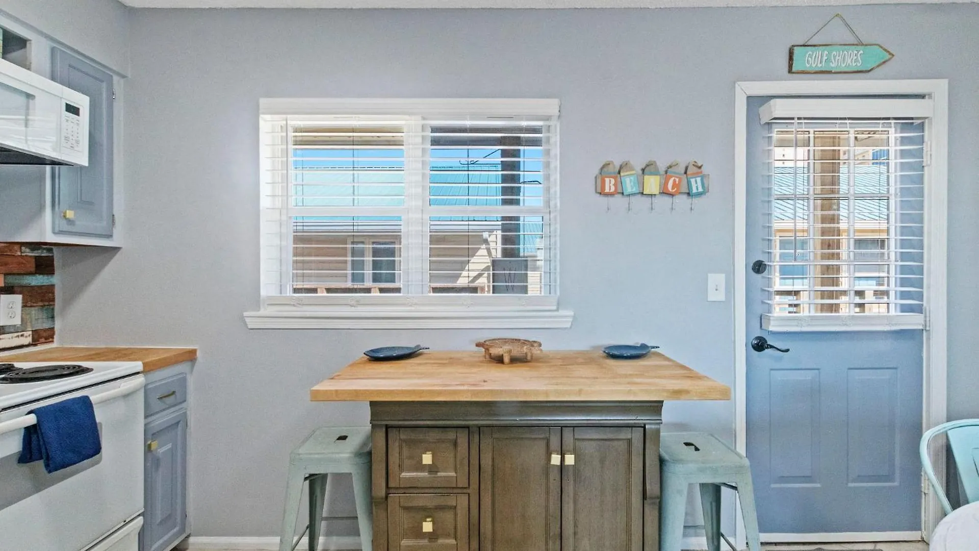 2br Retreat With Pool, Near And The Hangout Gulf Shores