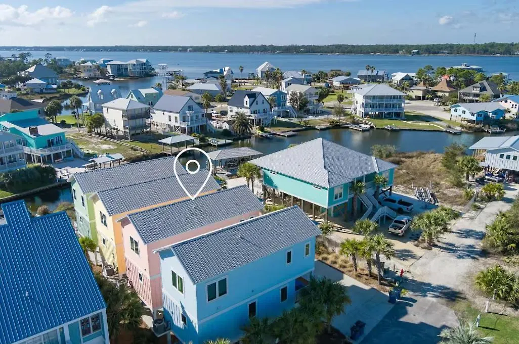 Holiday home Cozy Girls Summer Getaway! Bungalow W Private Beach! *