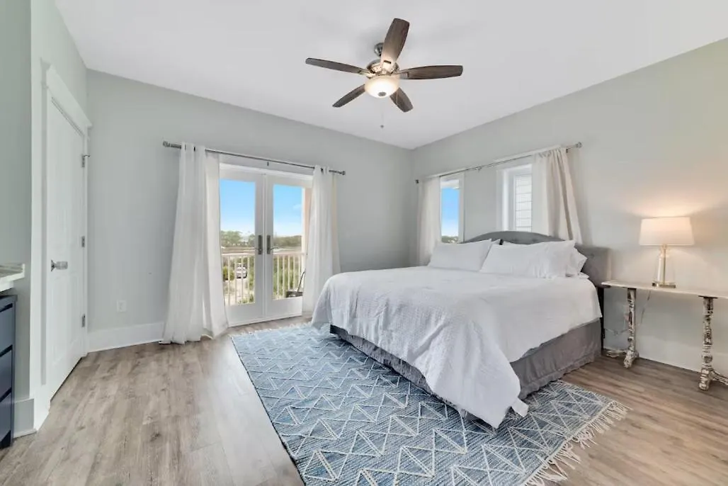 Cozy Girls Summer Getaway! Bungalow W Private Beach! Holiday home Gulf Shores