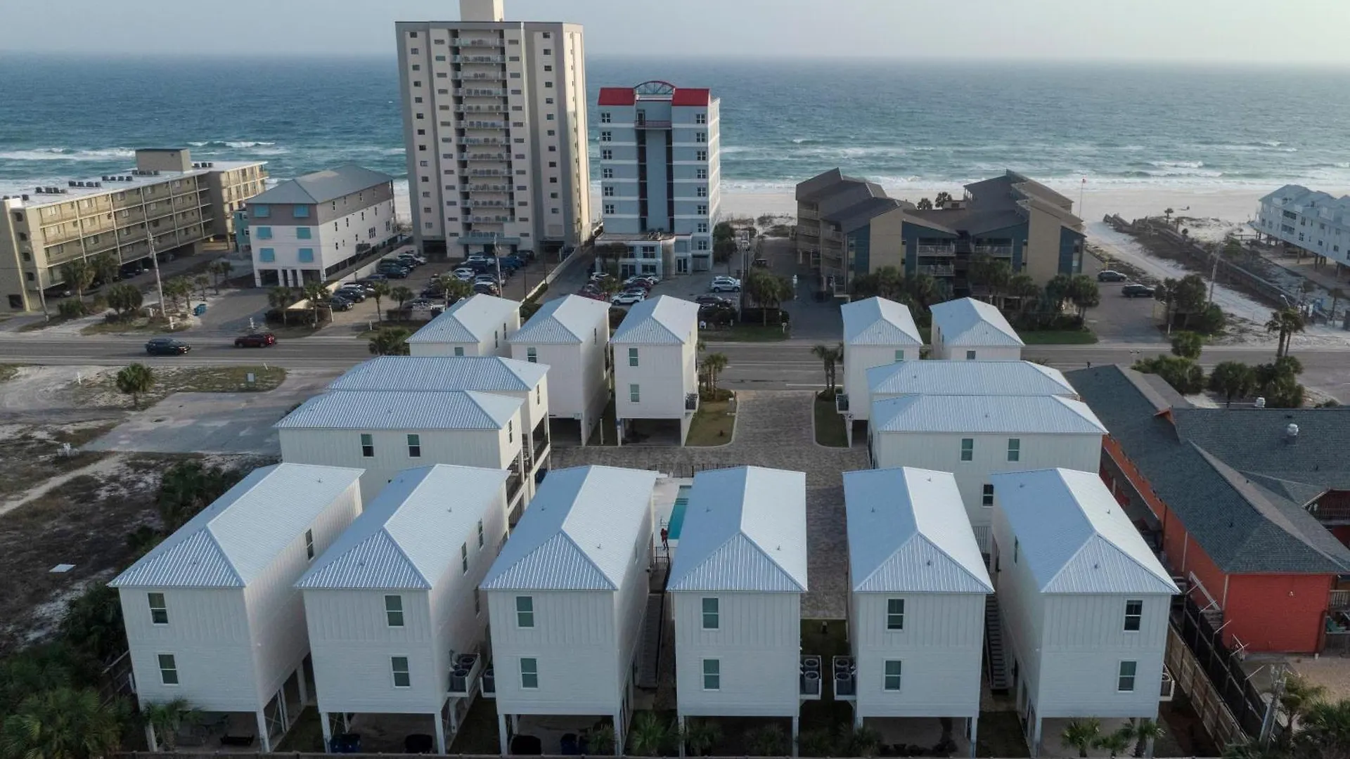 Holiday home Saltwater Pearl At Pelican Place - Heated Pool & Gulf Views, Across Street