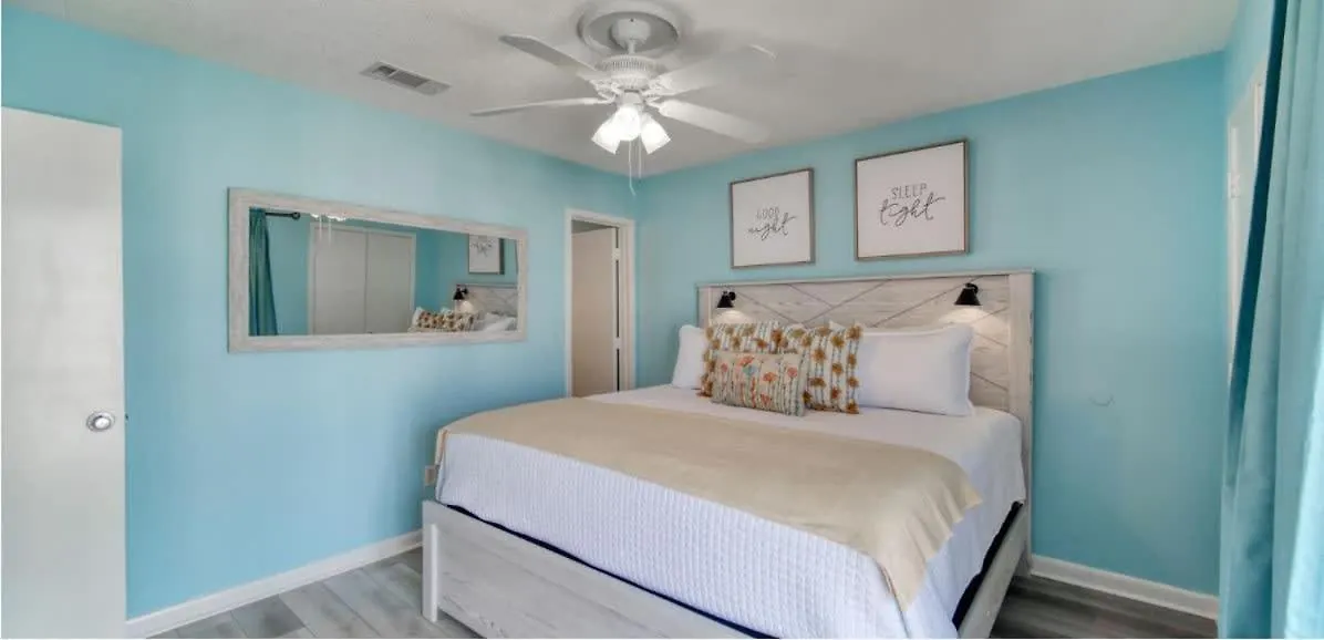 Romar 310 By Current Tides Vacation