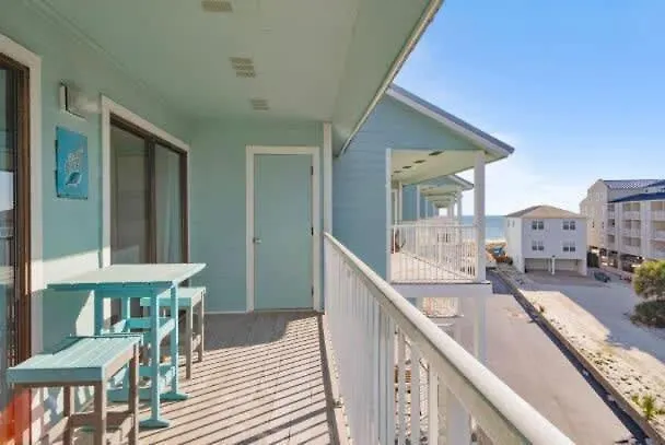 Romar 310 By Current Tides Vacation Holiday home *