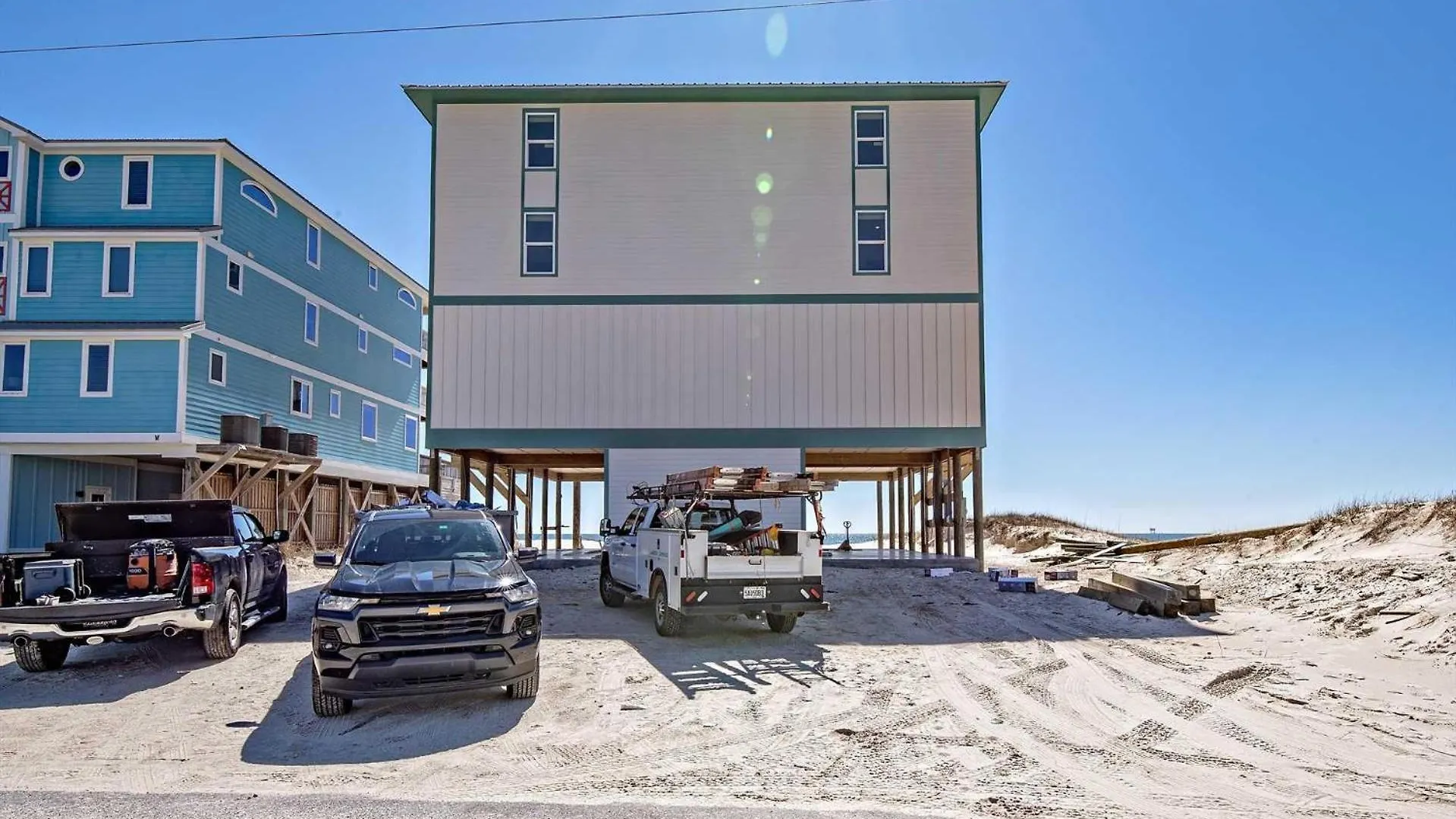 Holiday home Breezy Shores East & West *