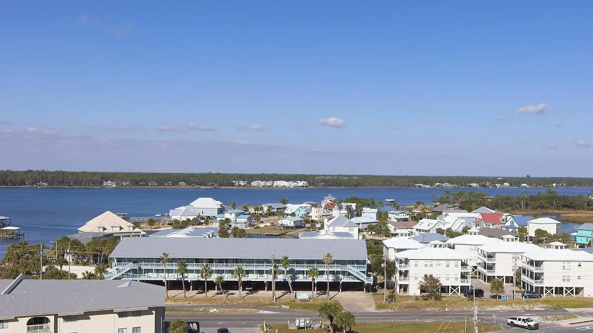 Holiday home Crystal Shores West 501